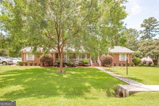 1249 Riverdale Drive, Waycross, GA 31503