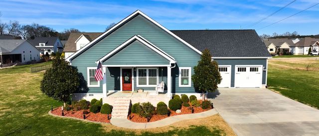 102 Cannonball Ct, Winchester, TN 37398