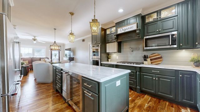 102 Cannonball Ct, Winchester, TN 37398