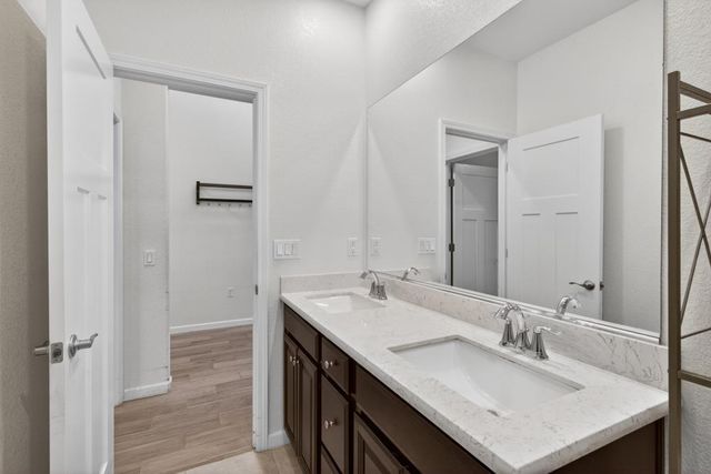 9223 Sweet Acacia Way, Sacramento, CA 95829