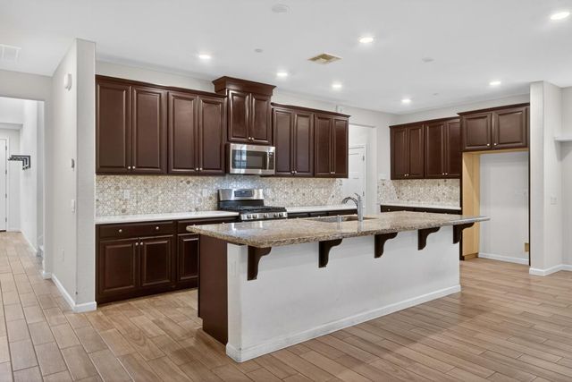 9223 Sweet Acacia Way, Sacramento, CA 95829