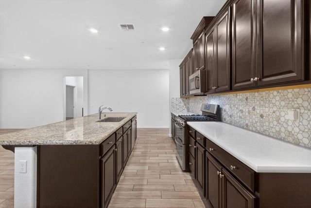 9223 Sweet Acacia Way, Sacramento, CA 95829