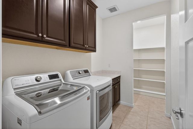 9223 Sweet Acacia Way, Sacramento, CA 95829