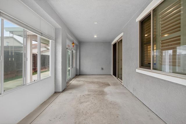 9223 Sweet Acacia Way, Sacramento, CA 95829