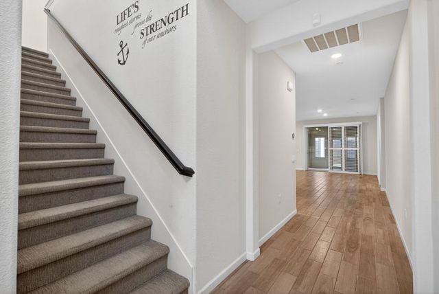 9223 Sweet Acacia Way, Sacramento, CA 95829