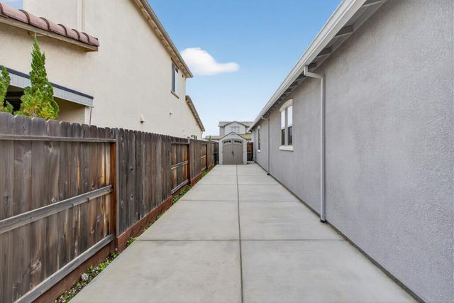 9223 Sweet Acacia Way, Sacramento, CA 95829