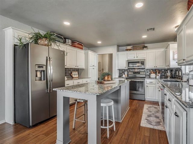 17204 Valley Crest, Edmond, OK 73012