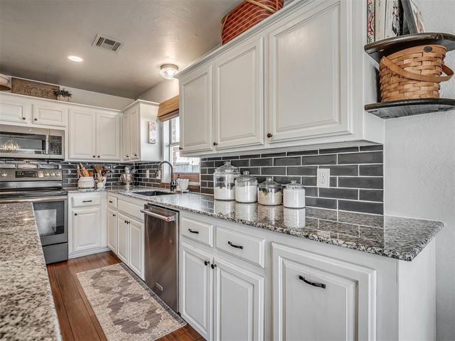 17204 Valley Crest, Edmond, OK 73012