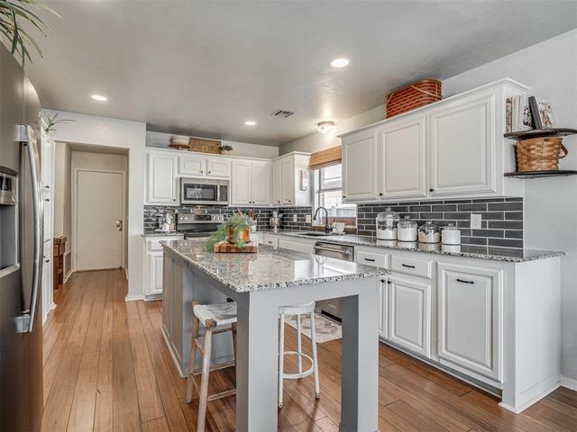 17204 Valley Crest, Edmond, OK 73012