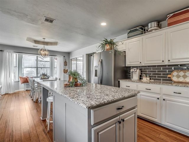 17204 Valley Crest, Edmond, OK 73012