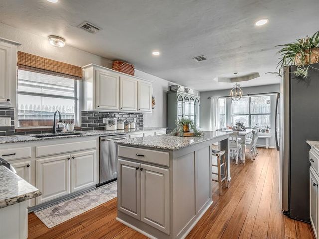 17204 Valley Crest, Edmond, OK 73012