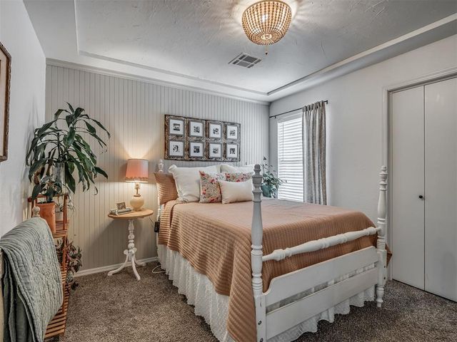 17204 Valley Crest, Edmond, OK 73012