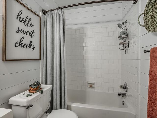 17204 Valley Crest, Edmond, OK 73012