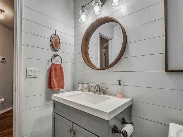 17204 Valley Crest, Edmond, OK 73012