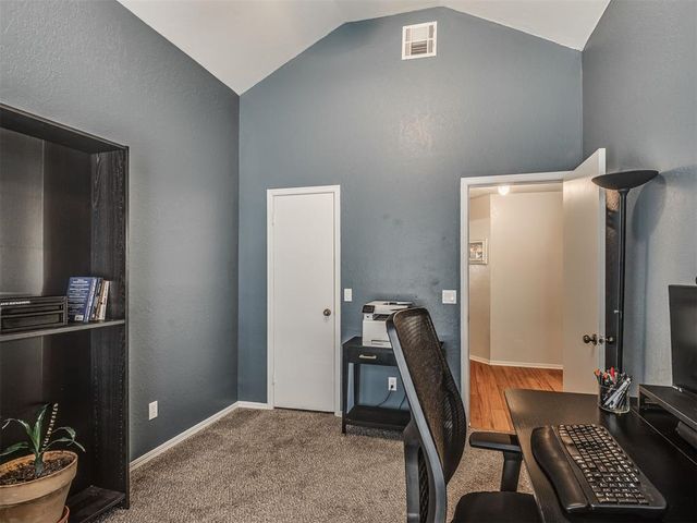 17204 Valley Crest, Edmond, OK 73012