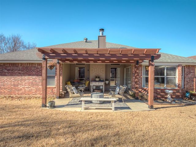 17204 Valley Crest, Edmond, OK 73012