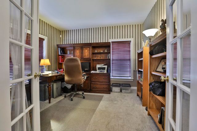 14 Hancock Drive, Bedford, NH 03110