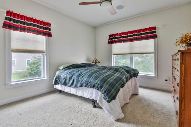 14 Hancock Drive, Bedford, NH 03110