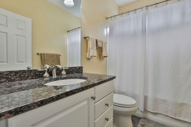 14 Hancock Drive, Bedford, NH 03110