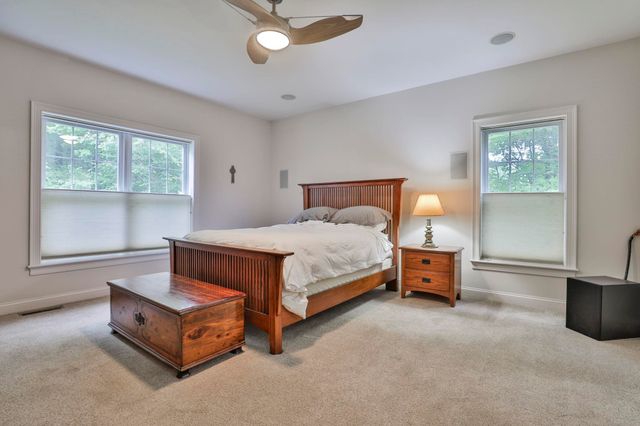 14 Hancock Drive, Bedford, NH 03110