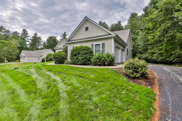 14 Hancock Drive, Bedford, NH 03110