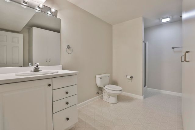14 Hancock Drive, Bedford, NH 03110