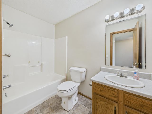 1106 Elias Murray Drive, Huntington, IN 46750