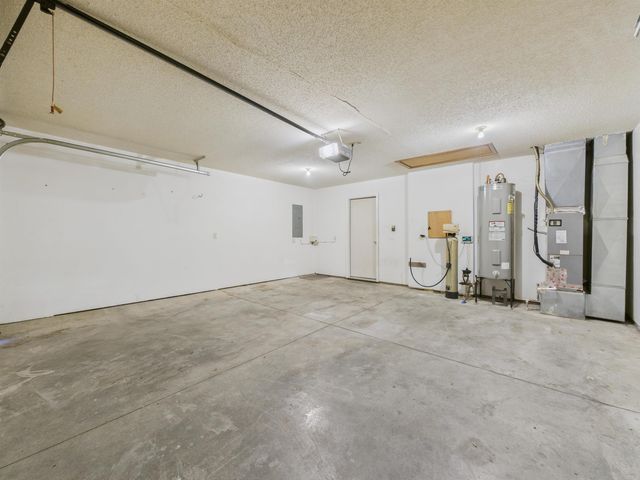 1106 Elias Murray Drive, Huntington, IN 46750