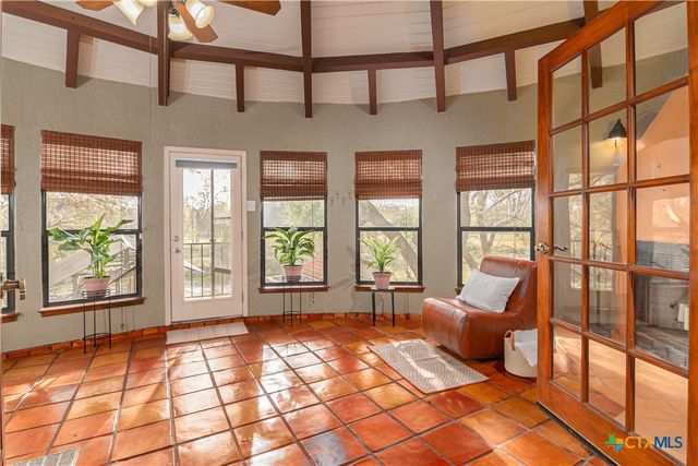 110 Lakeside Drive, Seguin, TX 78155