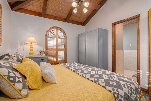 110 Lakeside Drive, Seguin, TX 78155