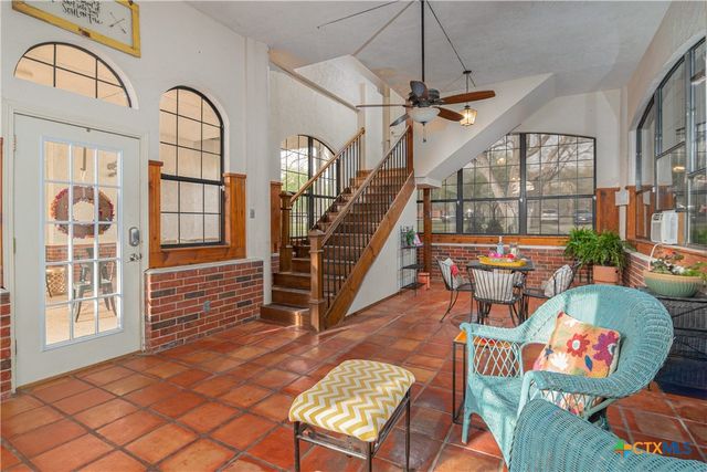 110 Lakeside Drive, Seguin, TX 78155