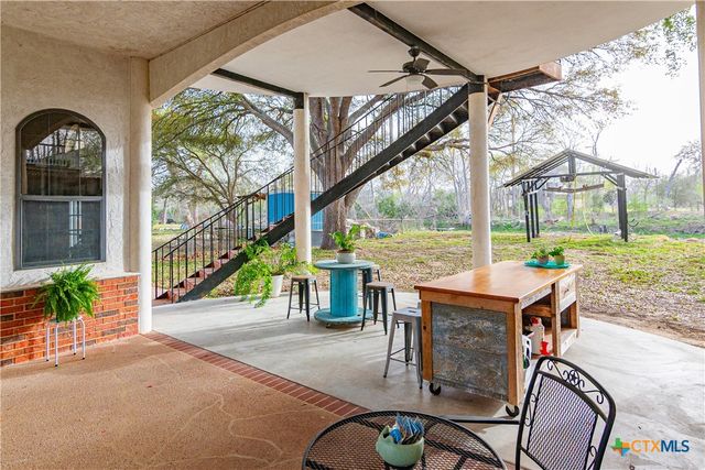 110 Lakeside Drive, Seguin, TX 78155