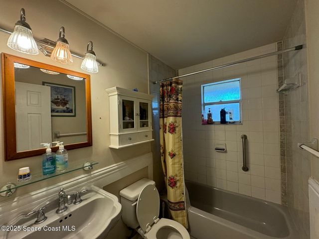 840 Cortland Avenue NW, Palm Bay, FL 32907