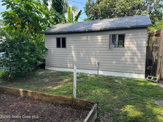 840 Cortland Avenue NW, Palm Bay, FL 32907