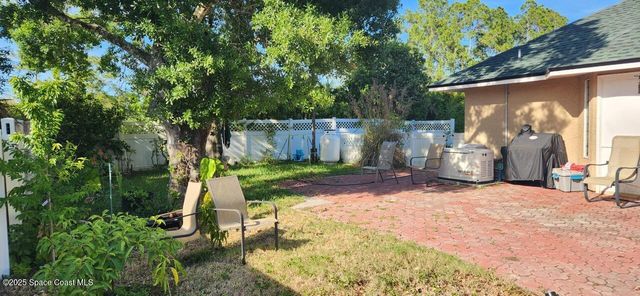 840 Cortland Avenue NW, Palm Bay, FL 32907