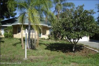 840 Cortland Avenue NW, Palm Bay, FL 32907