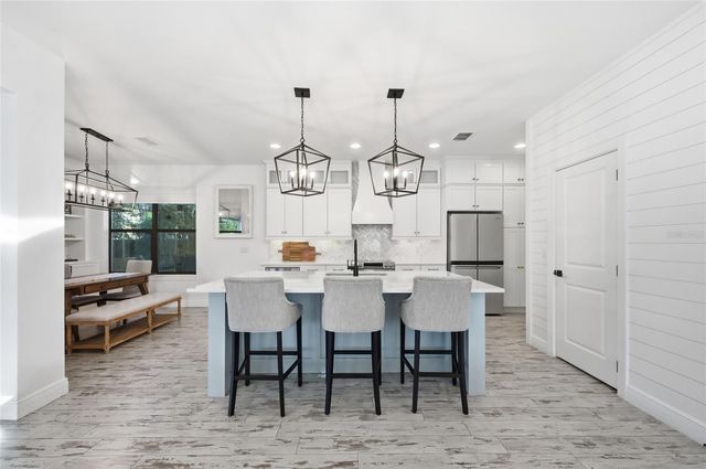 1033 WILKS AVENUE, Orlando, FL 32809