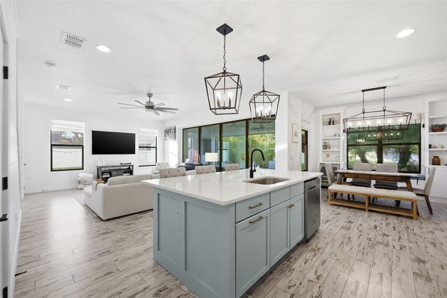 1033 WILKS AVENUE, Orlando, FL 32809