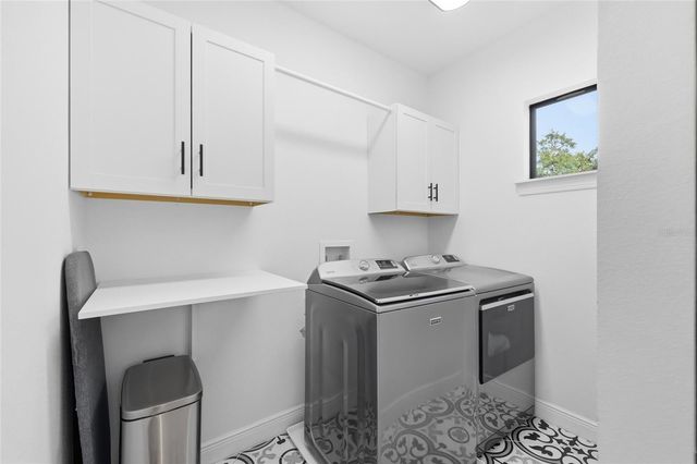 1033 WILKS AVENUE, Orlando, FL 32809