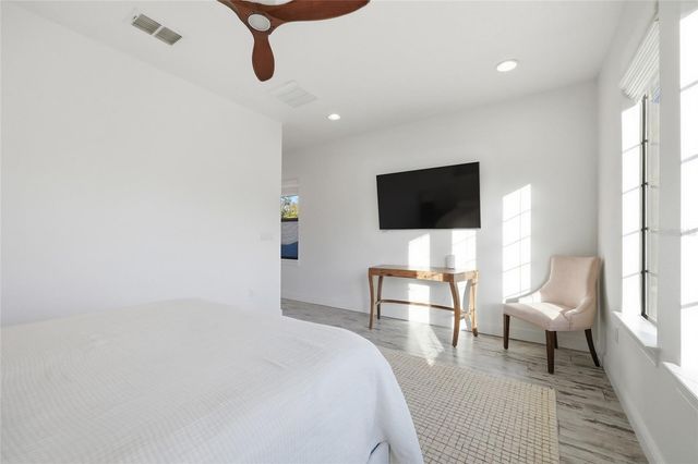 1033 WILKS AVENUE, Orlando, FL 32809