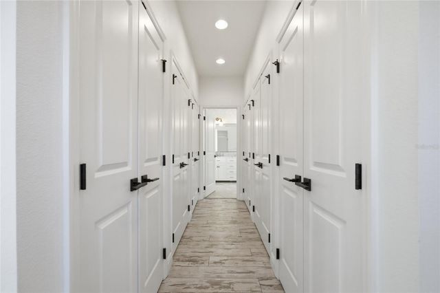 1033 WILKS AVENUE, Orlando, FL 32809