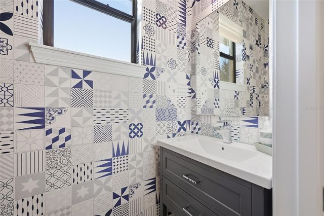 1033 WILKS AVENUE, Orlando, FL 32809