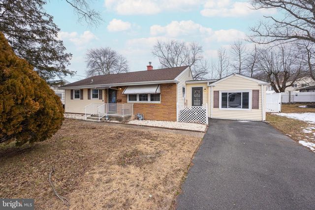 44 MATTHEW DR, Hamilton, NJ 08690