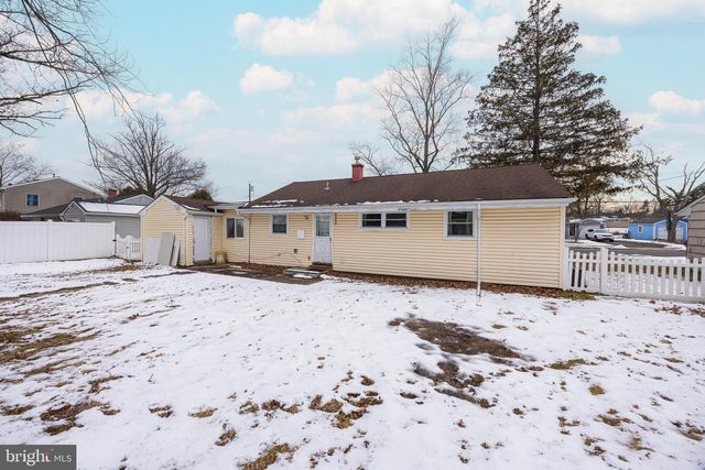 44 MATTHEW DR, Hamilton, NJ 08690