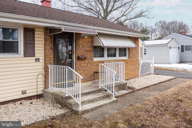 44 MATTHEW DR, Hamilton, NJ 08690