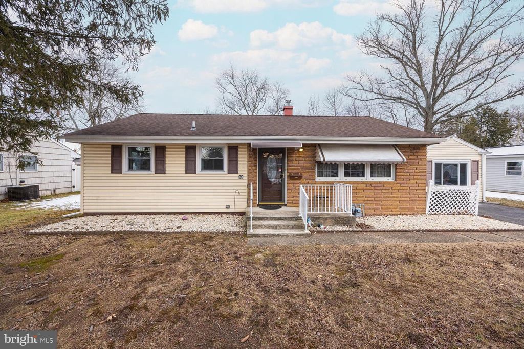 44 MATTHEW DR, Hamilton, NJ 08690