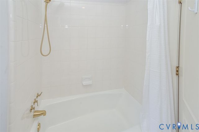 2825 Oak Point Ln, Henrico, VA 23233