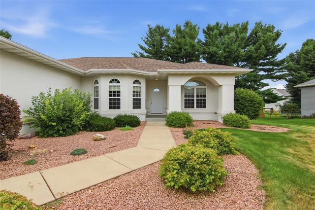 1807 Pine Park Drive, Eau Claire, WI 54701