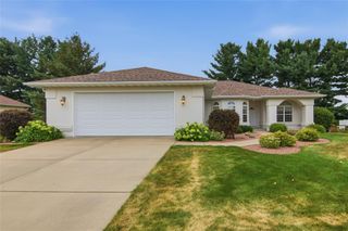 1807 Pine Park Drive, Eau Claire, WI 54701