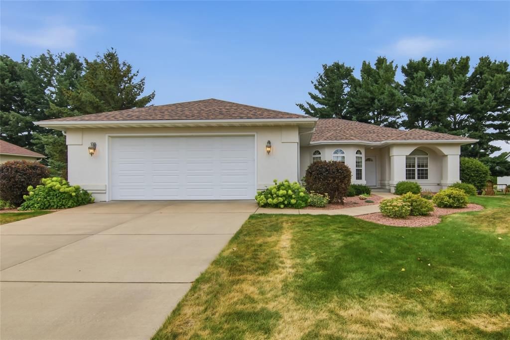 1807 Pine Park Drive, Eau Claire, WI 54701